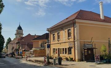 FOTO: Rekonštrukcia Hurbanovho námestia v Bojniciach