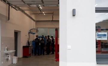 FOTO: V SOŠ Považská Bystrica zmodernizovali odborné dielne