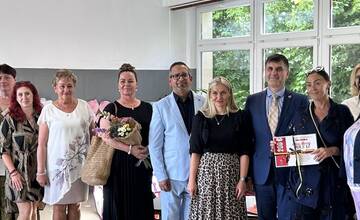 FOTO: V Handlovej otvorili nové komunitné centrum na podporu a zlepšenie životných podmienok rómskych obyvateľov