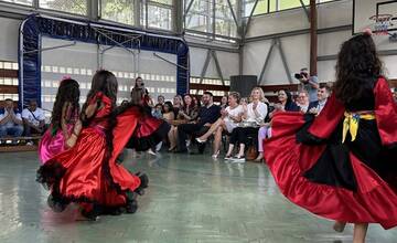 FOTO: V Handlovej otvorili nové komunitné centrum na podporu a zlepšenie životných podmienok rómskych obyvateľov