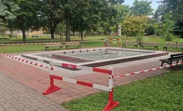 FOTO: Rekonštrukcia fontány v Novom Meste nad Váhom