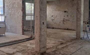 FOTO: Stavebné práce v považskobystrickej nemocnici pokračujú