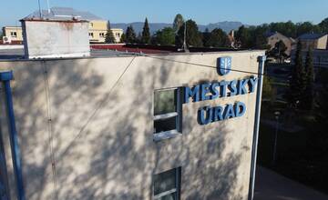 FOTO: Mestský úrad v Dubnici prejde rekonštrukciou