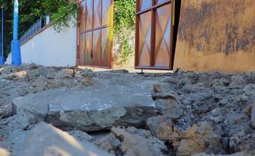 FOTO: Oprava chodníka v Dubnici nad Váhom