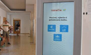 FOTO: Nový vyvolávací systém v Klientskom centre mestského úradu v Trenčíne