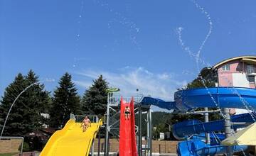 FOTO: Letné kúpalisko v Púchove je otvorené. Pribudli tri nové tobogány aj upravený bazén na tri časti