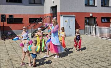 FOTO: Letné kúpalisko v Púchove je otvorené. Pribudli tri nové tobogány aj upravený bazén na tri časti