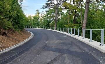 FOTO: Otvára sa cesta II/511 Veľké Uherce – Skýcov