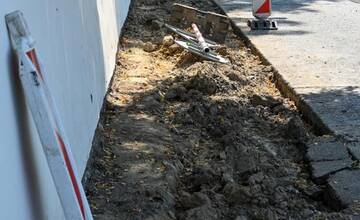 FOTO: Rekonštrukcia chodníkov v Dubnici nad Váhom