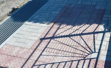 FOTO: Rekonštrukcia chodníkov v Dubnici nad Váhom