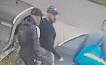 FOTO: Polícia žiada o pomoc pri stotožnení mužov