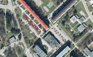 FOTO: Obnova parkovacích plôch v Dubnici nad Váhom. Obyvatelia nemajú kde parkovať, tvrdia Dubničania