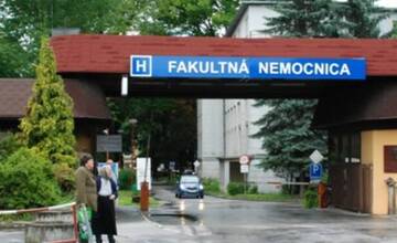 FOTO: Opozícia žiada okamžité odvolanie ministerky Dolinkovej