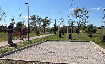 FOTO: Pumptracková dráha v Považskej Bystrici