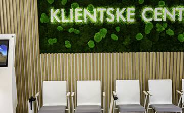 FOTO: V Novom Meste nad Váhom otvorili moderné klientske centrum. Obyvateľom má zjednodušiť proces vybavovania