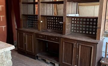 FOTO: Dom kultúry v Považskej Bystrici prechádza rozsiahlou rekonštrukciou. Aktuálne modernizujú sa sociálne zariadenia