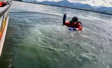 FOTO: Muža sa po skoku do vody nepodarilo potápačom vypátrať