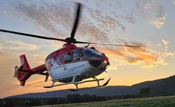 FOTO: Cyklistu musel po páde odviesť z Klokočova vrtuľník