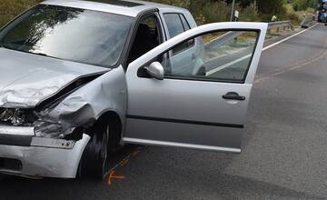 FOTO: Polícia riešila nehodu troch áut