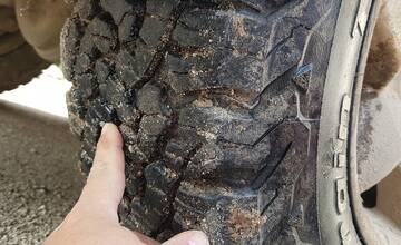 FOTO: Muž poškodil cestu na hrad Tematín