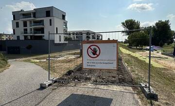 FOTO: Budovanie novej cyklotrasy v Trenčíne