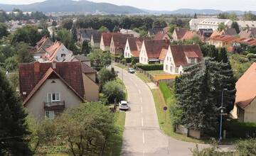 FOTO: Ulica Andreja Kmeťa dostala nový vzhľad 