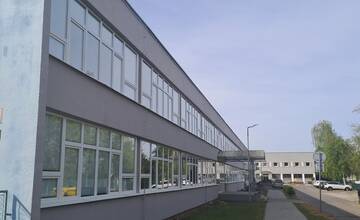 FOTO: Rekonštrukcie v prievidzských školách