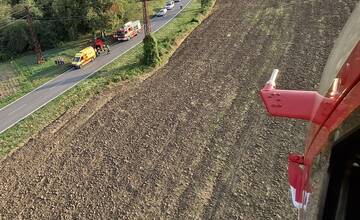 FOTO: Žena po čelnom náraze utrpela zranenia dolných končatín