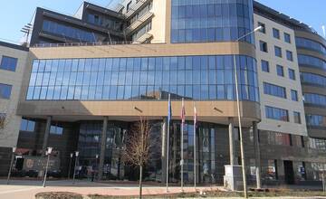 FOTO: Zvolenú kandidátku nevymenoval Baška za riaditeľku Gymnázia 