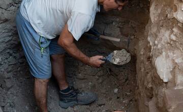 FOTO: Výskum v Panskej kaplnke Trenčianskeho hradu