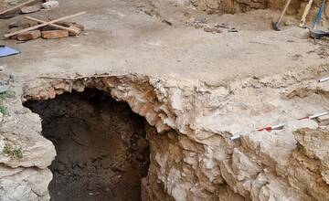 FOTO: Výskum v Panskej kaplnke Trenčianskeho hradu