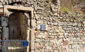 FOTO: Výskum v Panskej kaplnke Trenčianskeho hradu