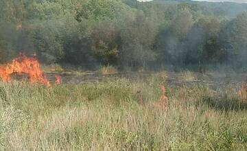 FOTO: Požiar trávy pri Prievidzi