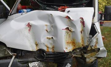 FOTO: Vodič nezvládol jazdu na mokrej vozovke