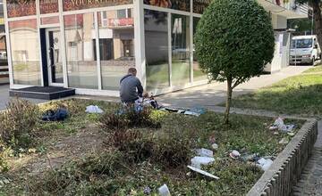 FOTO: Občania sa sťažujú na neporiadok v centre mesta