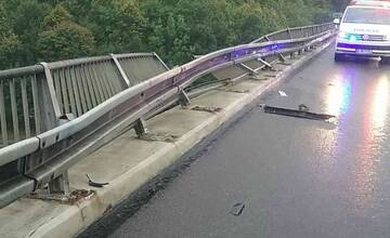 FOTO: Tri vážne dopravné nehody na D1 pri Trenčíne si vyžiadali zranenia aj prevoz do nemocnice