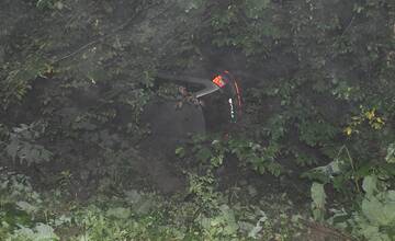 FOTO: Muž pod vplyvom alkoholu a bez vodičského oprávnenia havaroval pri Zlatníkoch