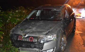 FOTO: Muž pod vplyvom alkoholu a bez vodičského oprávnenia havaroval pri Zlatníkoch