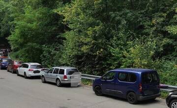 FOTO: Trenčín pripravuje zmeny parkovania na Brezine