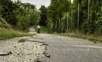 FOTO: Rekonštrukcia chodníka potrvá od dnes do 2.10.2024