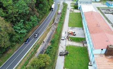 FOTO: Mladý vodič nezvládol riadenie a spôsobil obrovské škody 