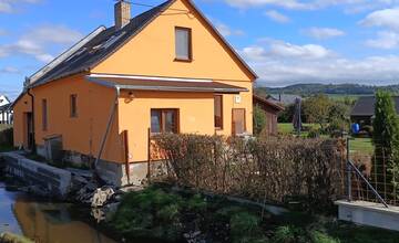 FOTO: Povodne zasiahli 90 percent obce Brantice. Pomáhali im aj Trenčania