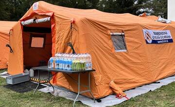 FOTO: Povodne zasiahli 90 percent obce Brantice. Pomáhali im aj Trenčania