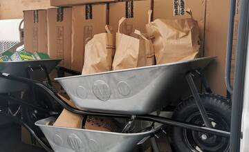 FOTO: Povodne zasiahli 90 percent obce Brantice. Pomáhali im aj Trenčania