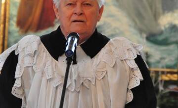 FOTO: Veriacich navždy opustil výnimočný človek, farár Milan Kubík