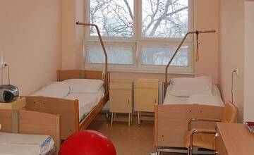 FOTO: V Trenčíne primár zastavil odber pupočníkovej krvi