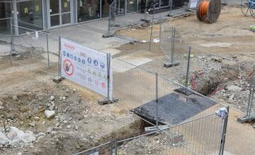 FOTO: Rekonštrukcia v centre Trenčína pokračuje