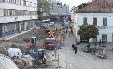 FOTO: Rekonštrukcia v centre Trenčína pokračuje