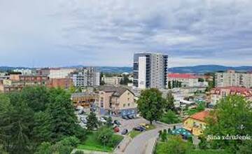 FOTO: Dubičanov rozčuľuje, že platia za parkovanie v meste, ale miesta mesto nevybudovalo