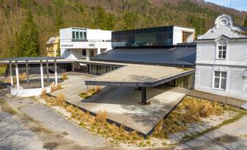 FOTO: Po neúspešných dražbách má Kursalon majiteľa 